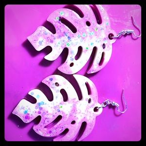 Monstera earrings